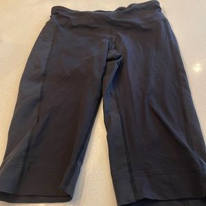 Lululemon capri style tights